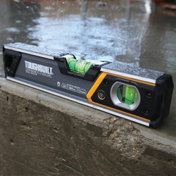 Toughbuilt / Toughbuilt magnetische dooswaterpas met verlichting 4
