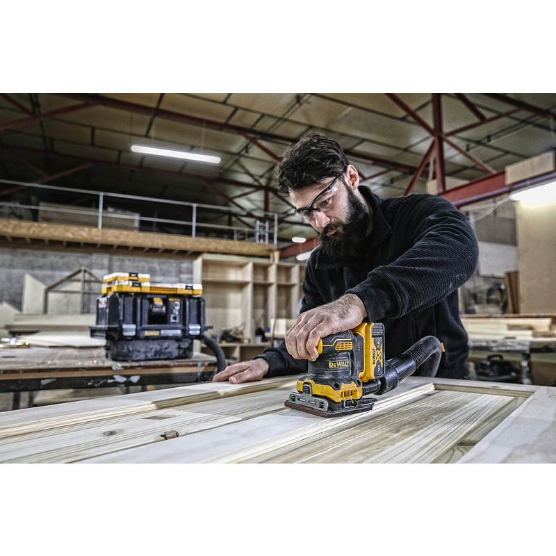 DeWALT / DeWALT DCW200NT-XJ 18V XR 1/4" accu vlakschuurmachine (body)